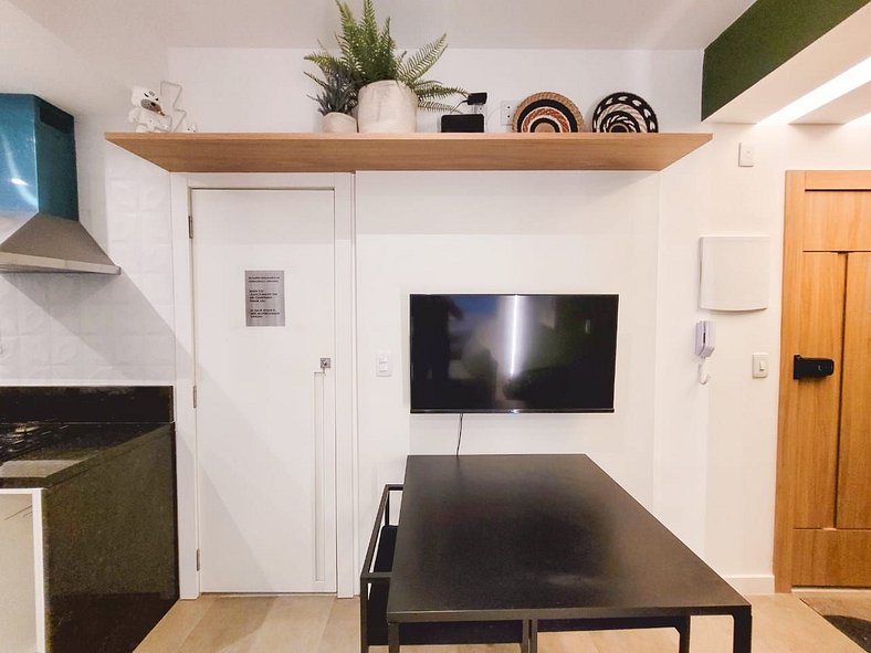 Elegante Apartamento de 1 Quarto em Copacabana